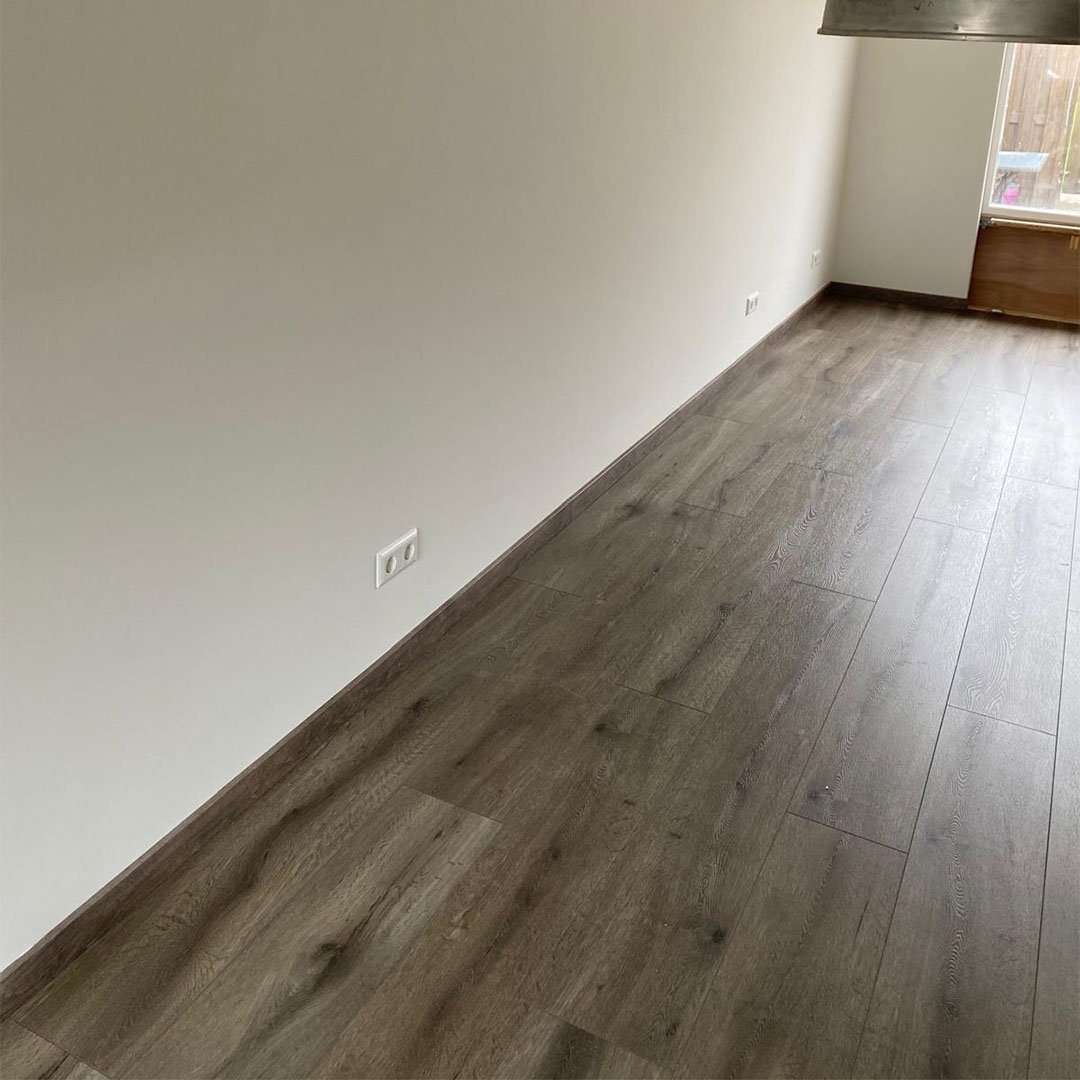 R. Meeuwenoord Timmerwerken_0000_IMG-20251202-WA0026