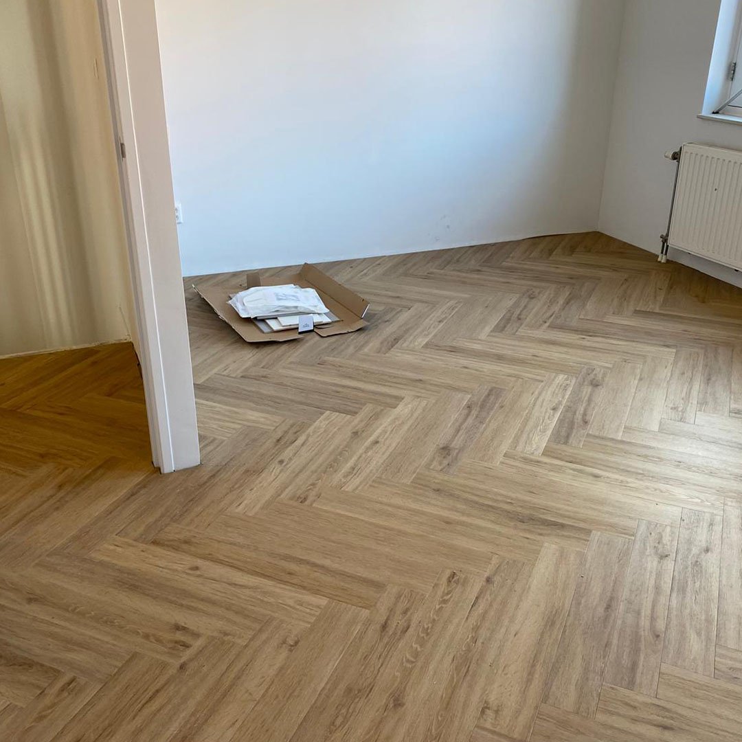 R. Meeuwenoord Timmerwerken_0002_IMG-20251202-WA0024